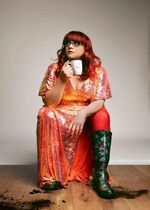 Angela Barnes: Hot Mess