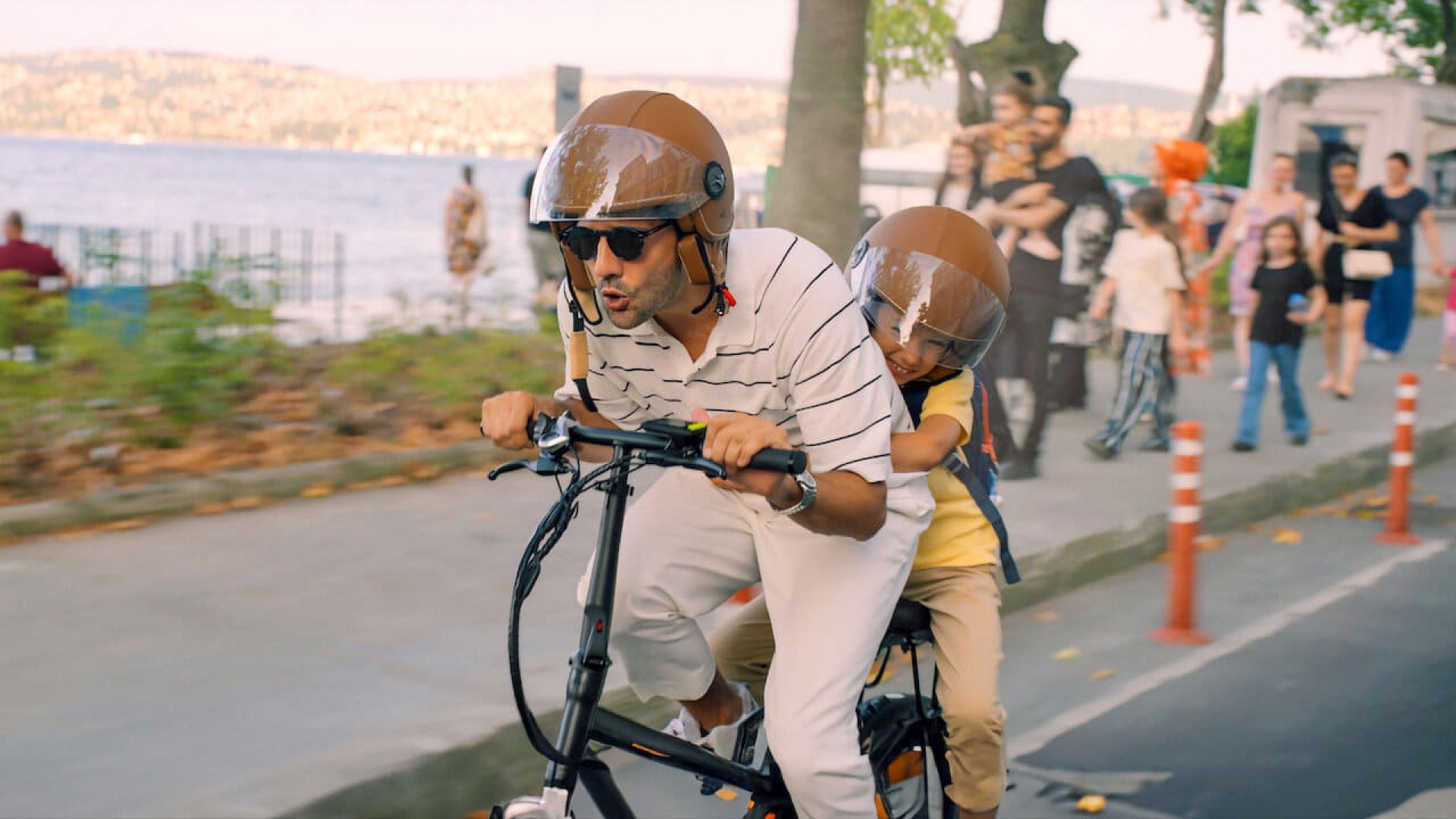 In Good Hands 2 (Sen Büyümeye Bak)