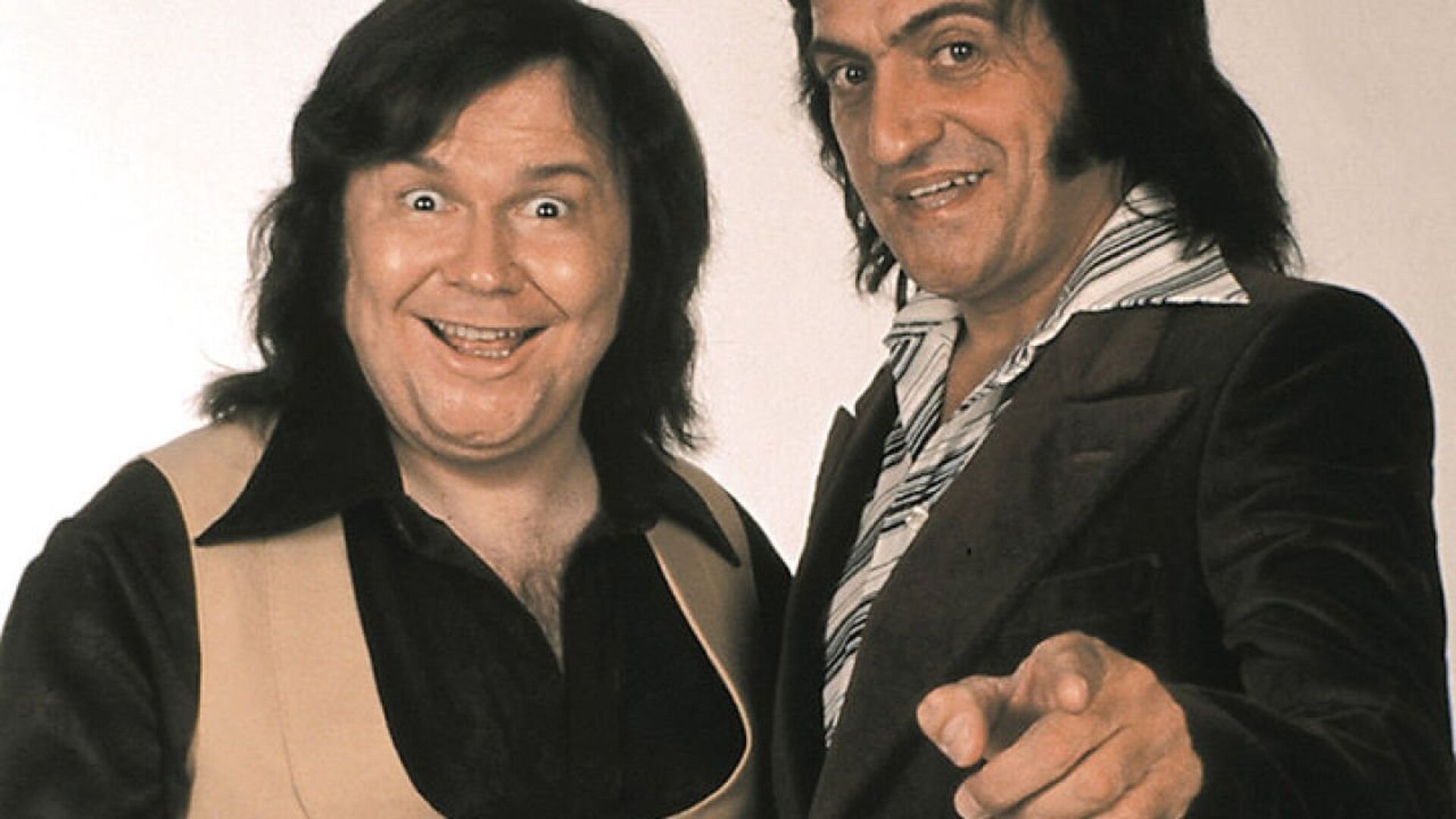 Dying of Laughter (Muertos de risa)