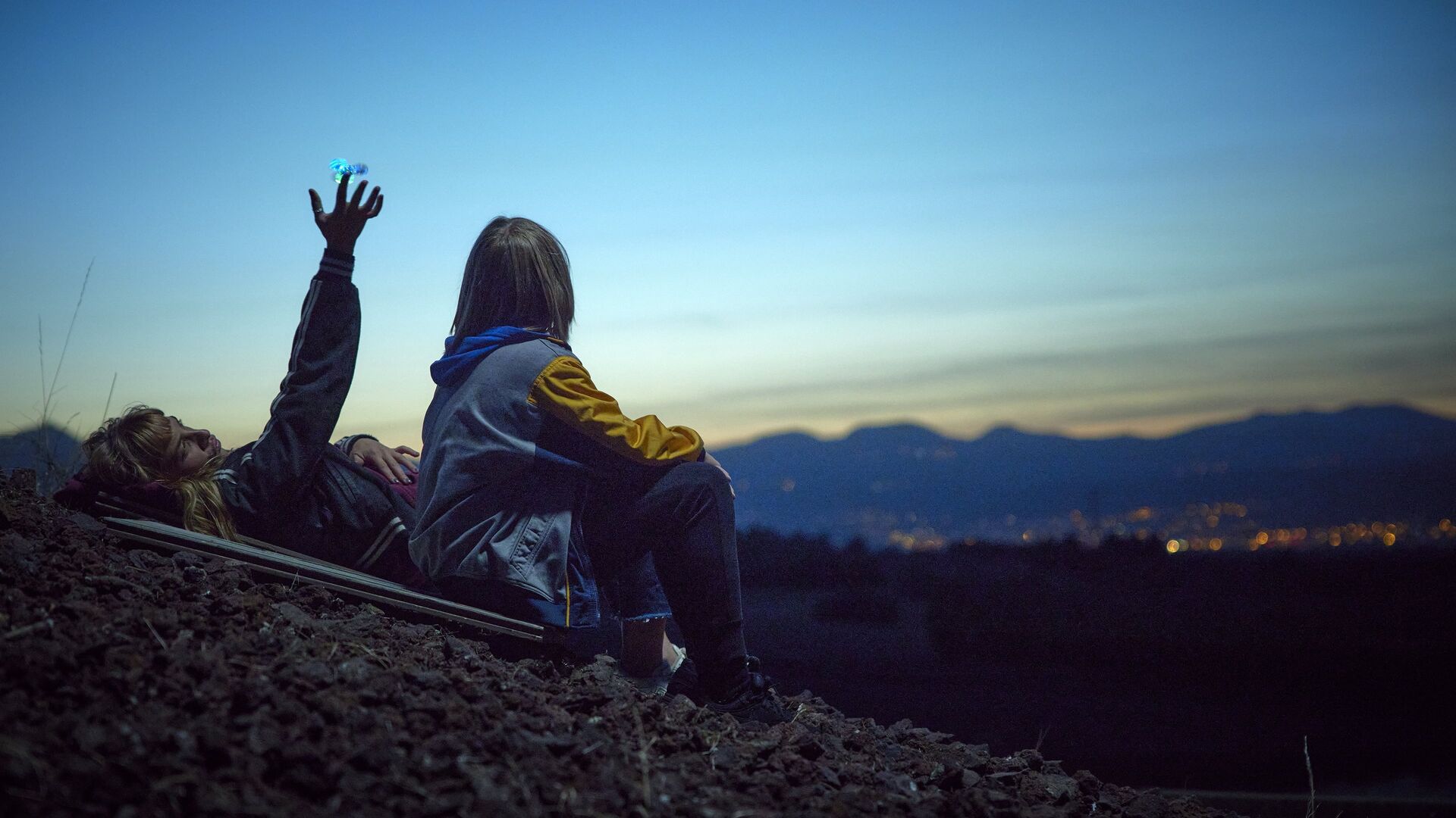 Meanwhile on Earth (Pendant ce temps sur Terre)