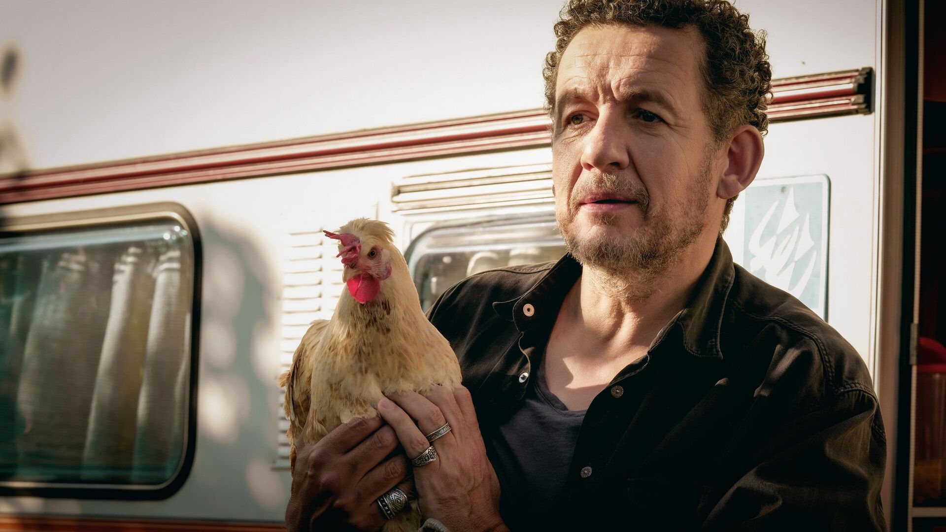 Give a Little Beat (La famille Hennedricks)