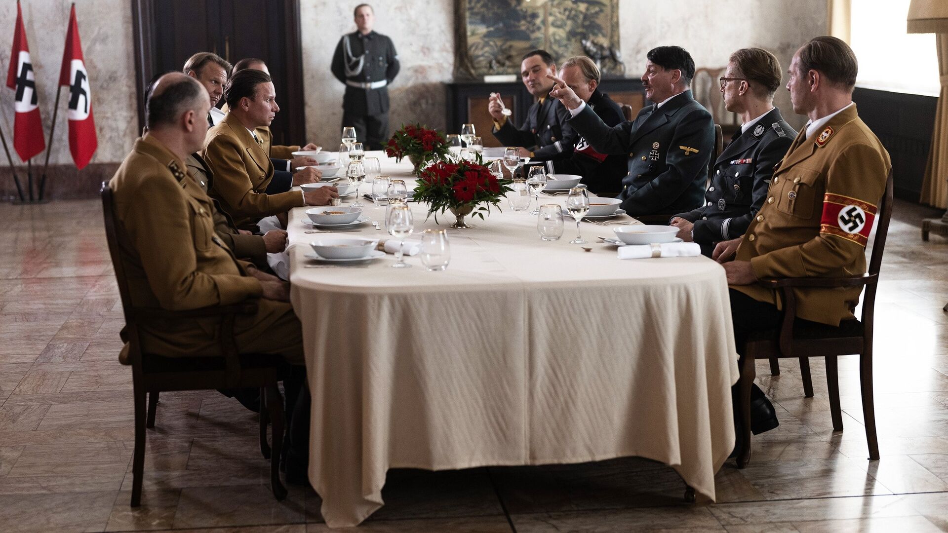 Goebbels and the Führer (Führer und Verführer)