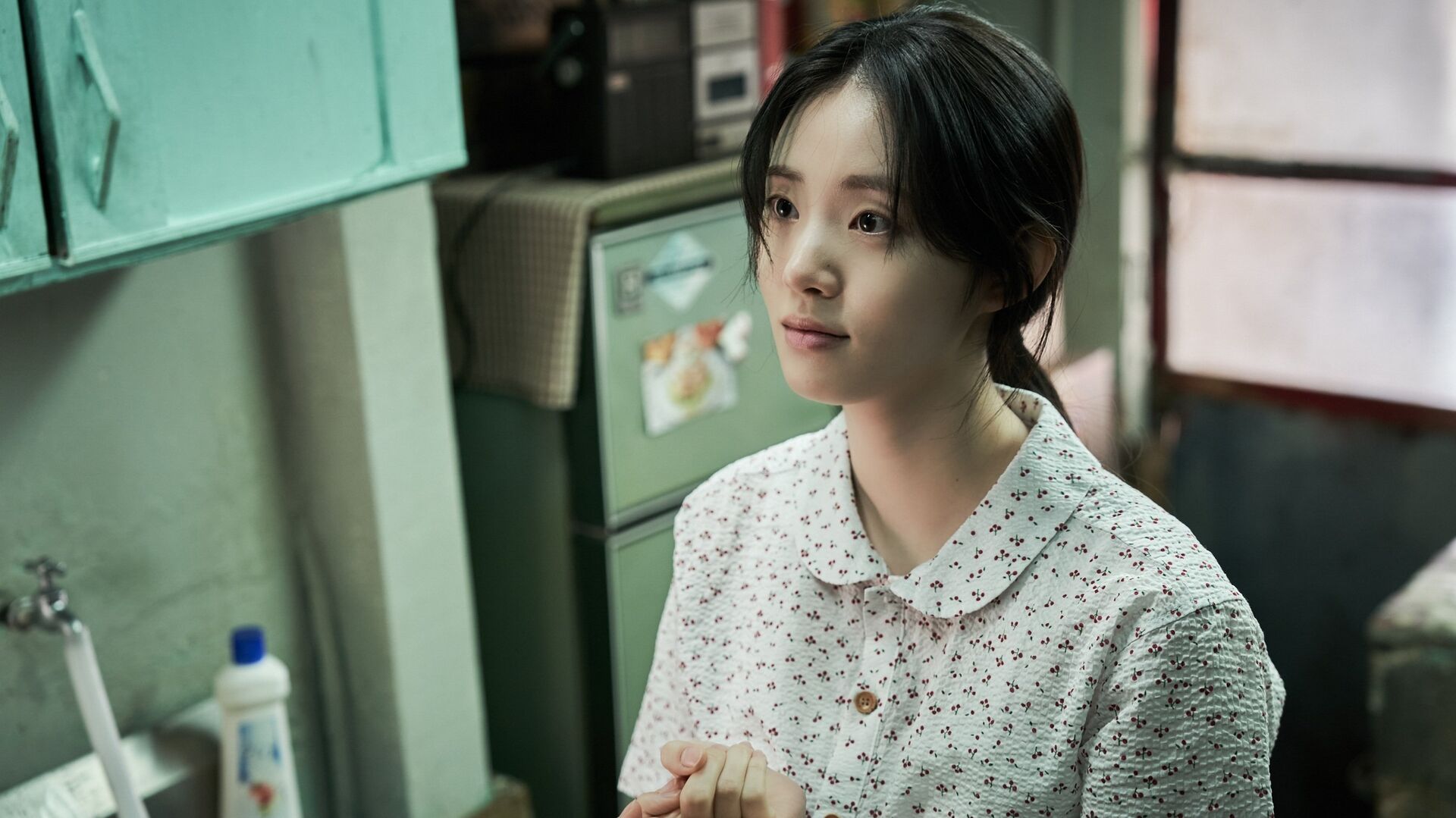 The Old Woman with the Knife (Pagwa)