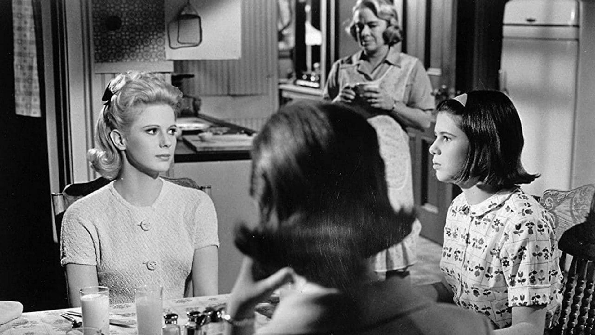 Bus Rileys Back in Town