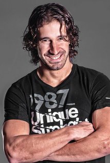 نامزد دریافت 2 جایزه.