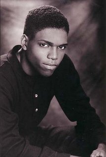 نامزد دریافت 2 جایزه.