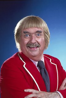 1 مرتبه نامزدی جایزه .ساعات پربیننده. همچنین 7 جایزه و نامزد دریافت 6 جایزه دیگر.