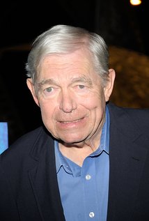 برنده 9 جایزه.