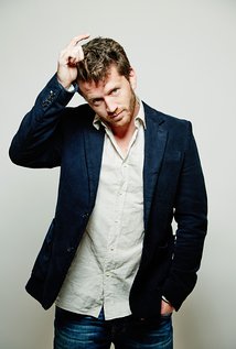 نامزد دریافت 2 جایزه.