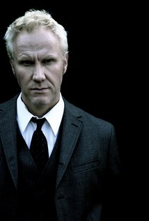 برنده 2 جایزه ساعات پربیننده. همچنین 1 جایزه و نامزد دریافت 7 جایزه دیگر.