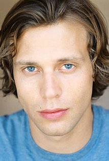 برنده 1 جایزه.