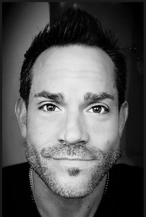 برنده 1 جایزه و نامزد دریافت 1 جایزه دیگر.