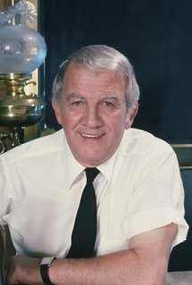 3 مرتبه نامزدی جایزه .ساعات پربیننده. همچنین دریافت 1 جایزه دیگر.