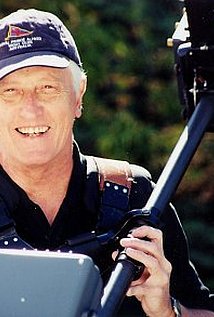 برنده 12 جایزه.