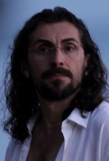 نامزد دریافت 2 جایزه.