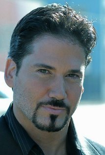 نامزد دریافت 2 جایزه.