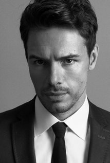 برنده 2 جایزه و نامزد دریافت 10 جایزه دیگر.