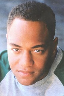 نامزد دریافت 2 جایزه.