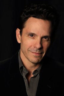 نامزد دریافت 3 جایزه.