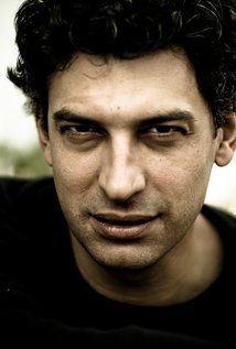 برنده 1 جایزه.