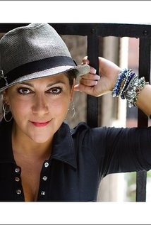 برنده 2 جایزه و نامزد دریافت 2 جایزه دیگر.