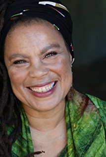 برنده 3 جایزه.