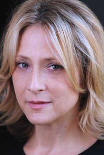 نامزد دریافت 2 جایزه.