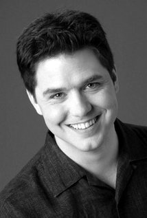 نامزد دریافت 2 جایزه.