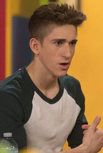 نامزد دریافت 2 جایزه.