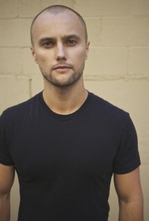 نامزد دریافت 3 جایزه.