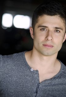 نامزد دریافت 2 جایزه.