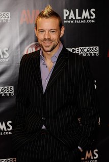 برنده 17 جایزه و نامزد دریافت 74 جایزه دیگر.