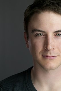 نامزد دریافت 3 جایزه.