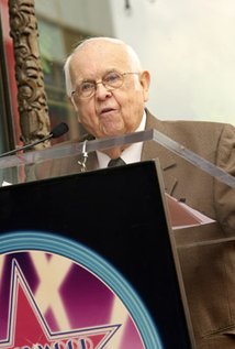 برنده 1 جایزه.