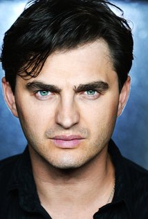 نامزد دریافت 4 جایزه.