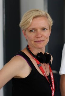 نامزد دریافت 2 جایزه.