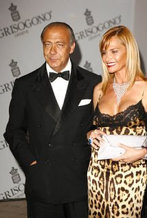 برنده 4 جایزه.