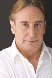 برنده 11 جایزه و نامزد دریافت 6 جایزه دیگر.