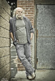 نامزد دریافت 2 جایزه.