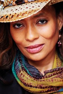 برنده 1 جایزه و نامزد دریافت 1 جایزه دیگر.