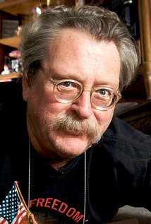 برنده 1 جایزه و نامزد دریافت 1 جایزه دیگر.