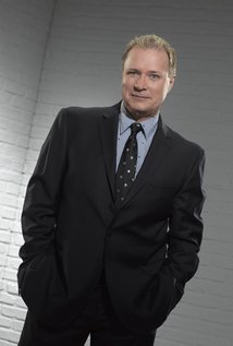 2 مرتبه نامزدی جایزه .ساعات پربیننده. همچنین 1 جایزه و نامزد دریافت 2 جایزه دیگر.