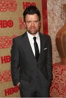 نامزد دریافت 2 جایزه.